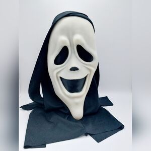 Ghost Face Spoof Mask Scary Movie "Smiley" Scream Easter Unlimited Vtg Halloween